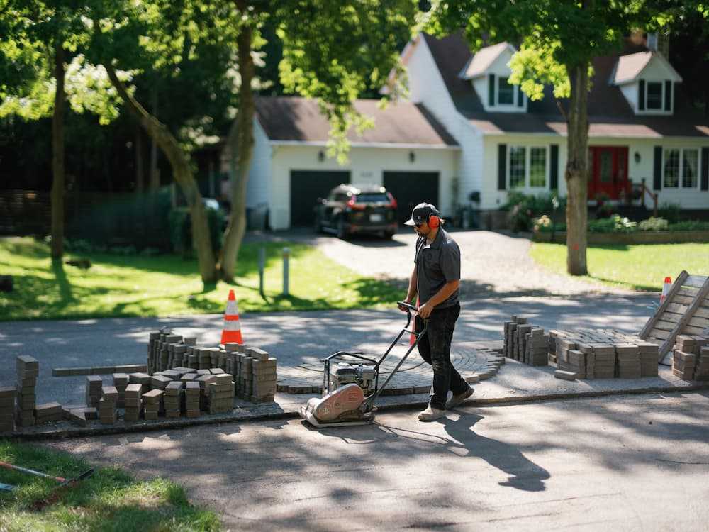 The Ottawa Interlock Repair team.